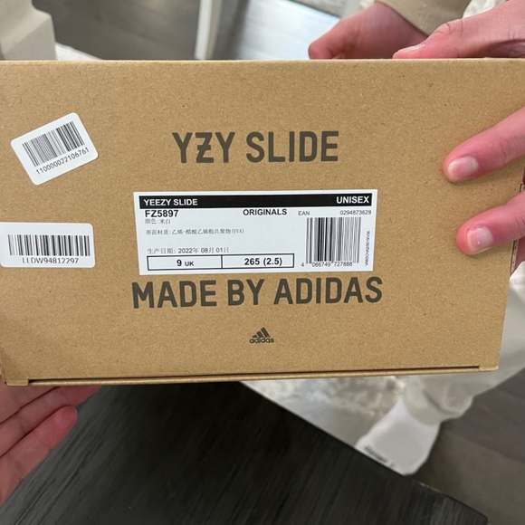 Yeezy Slides size 9 UK main image 4